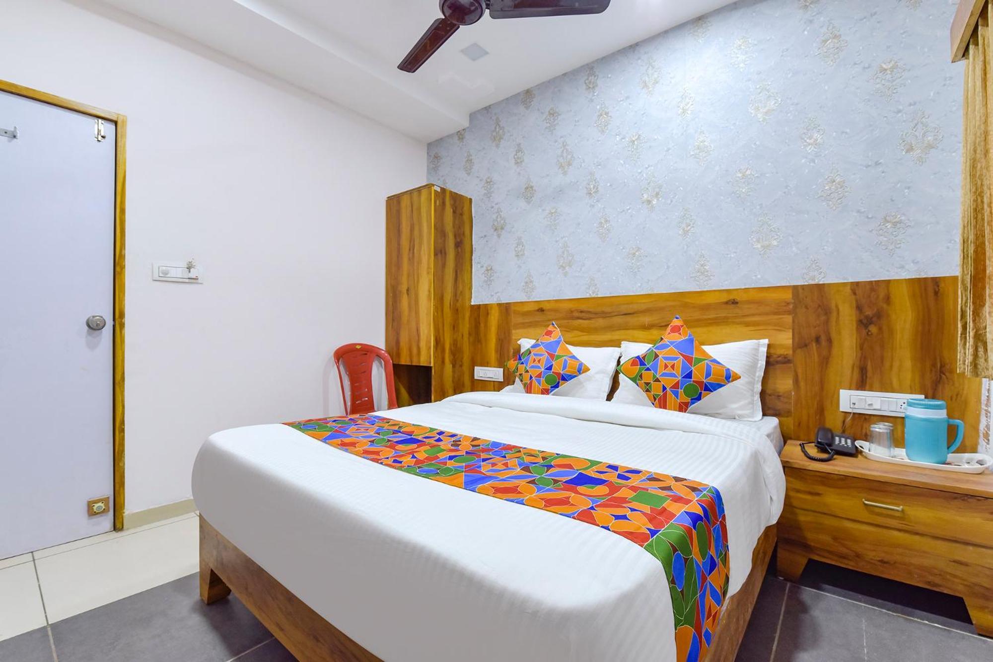 Fabhotel Star Ahmedabad Bagian luar foto