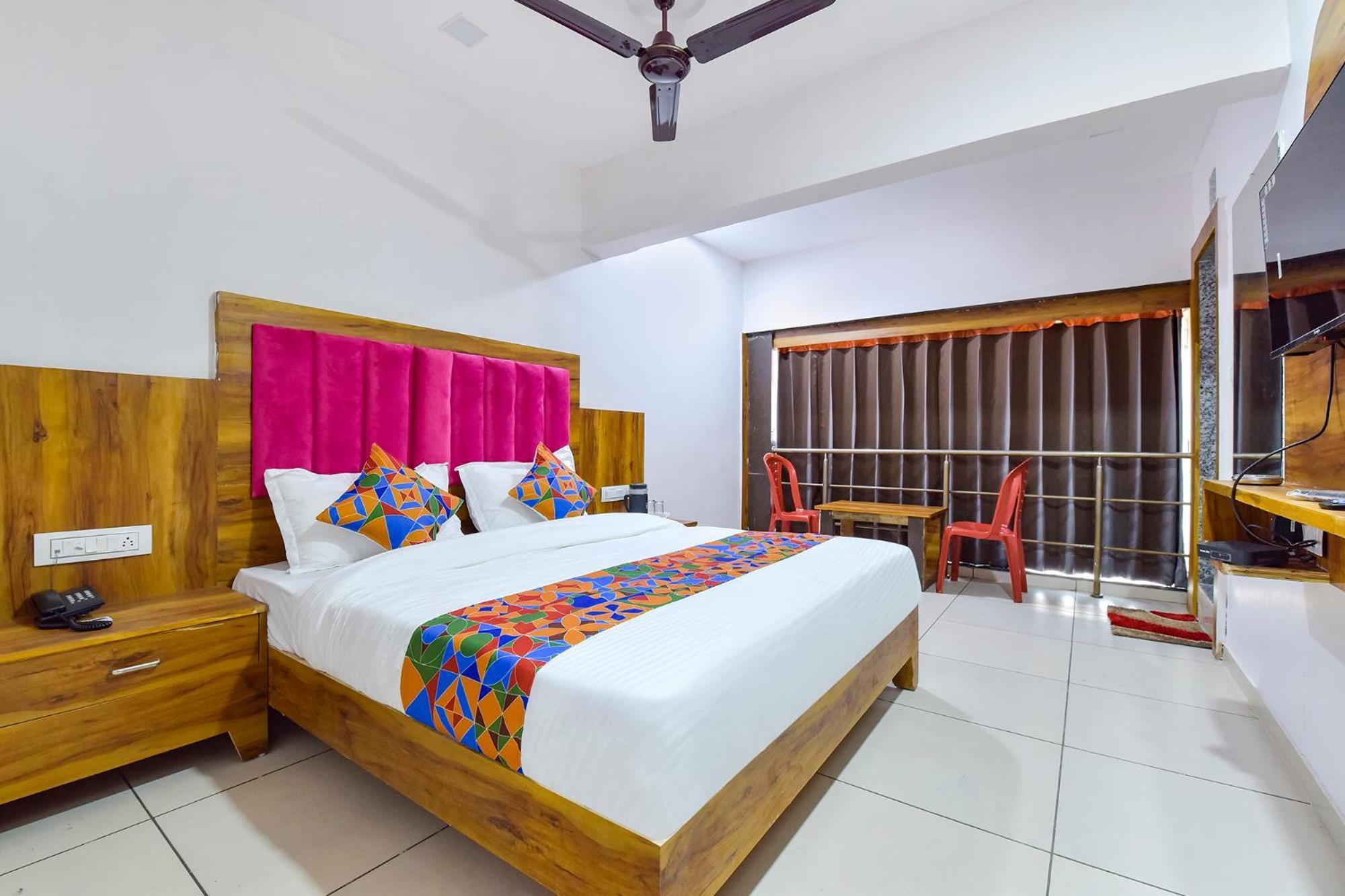 Fabhotel Star Ahmedabad Bagian luar foto
